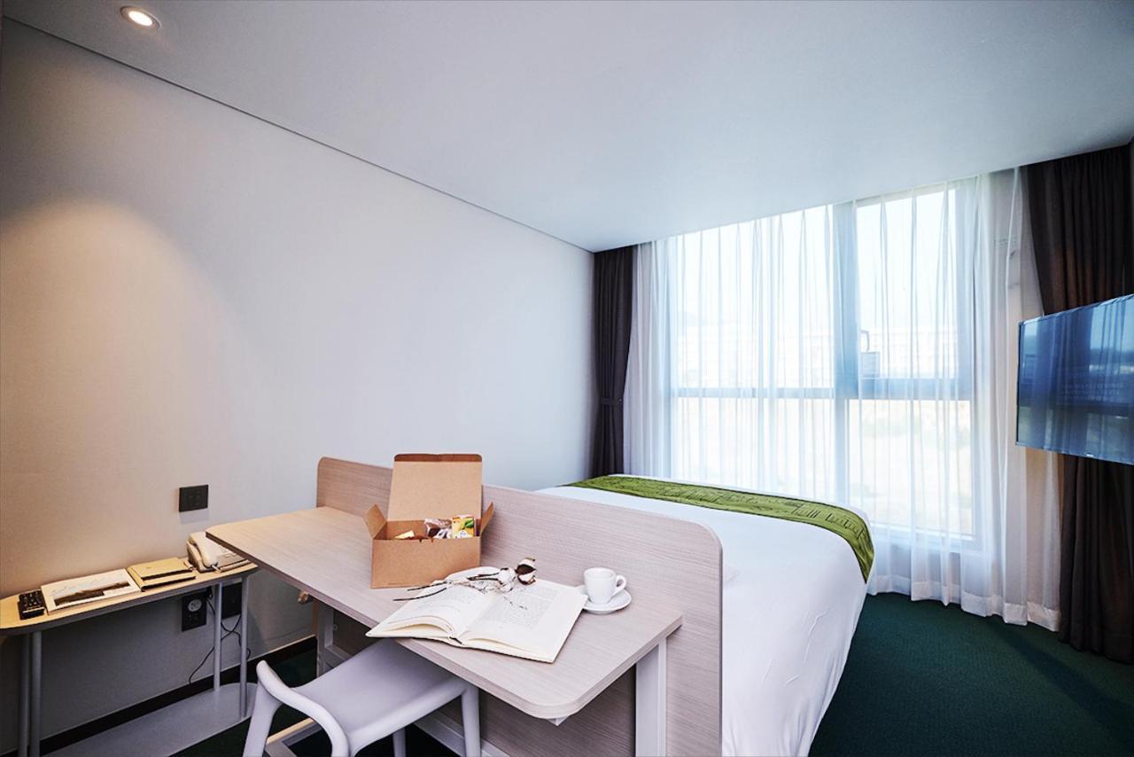 Jeju Pureun Hotel Seogwipo Zewnętrze zdjęcie
